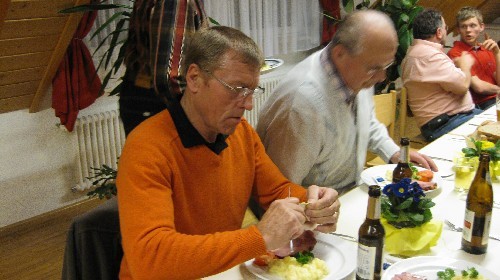 Helferfest 2010 – Gespräche an der Festtafel